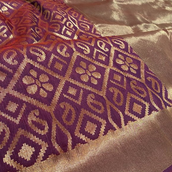 Banarasi silk sari in Onion Purple - Picture 6 of 11